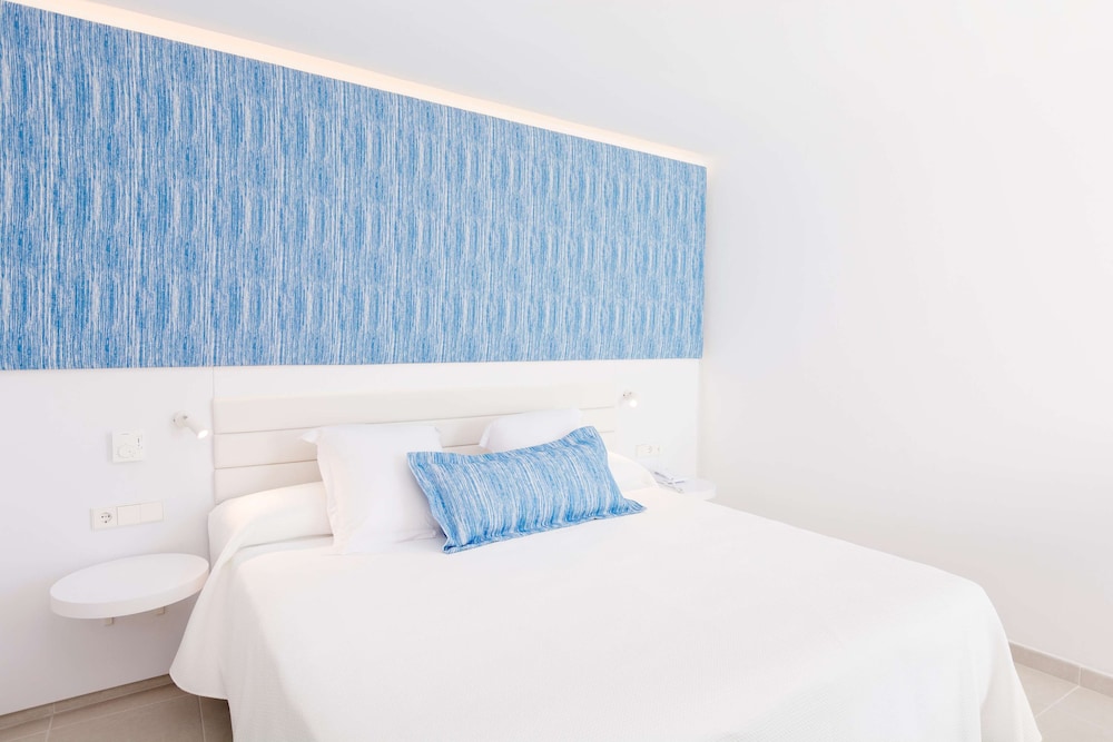 Reverence Mare Hotel - Adults Only — Hotel rooms in Palma Nova, Balearic Islands