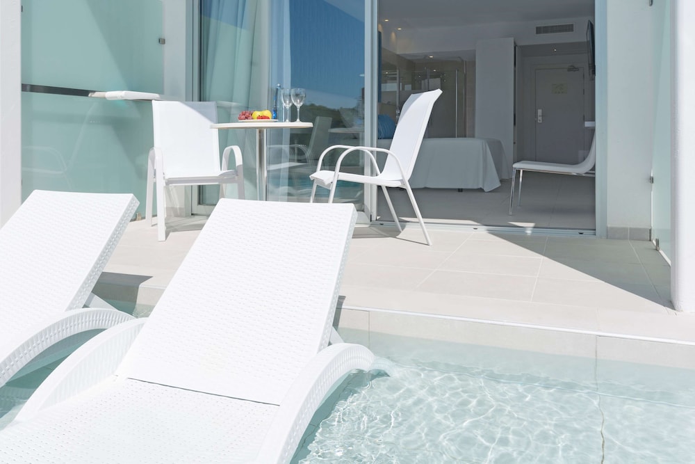 Reverence Mare Hotel - Adults Only — Hotel rooms in Palma Nova, Balearic Islands