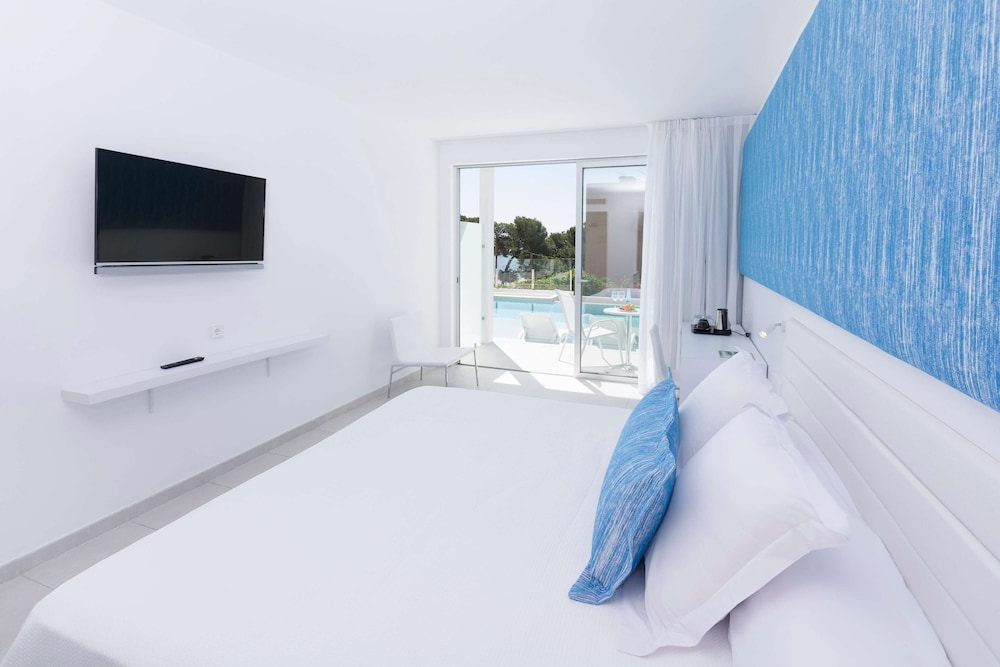 Reverence Mare Hotel - Adults Only — Hotel rooms in Palma Nova, Balearic Islands