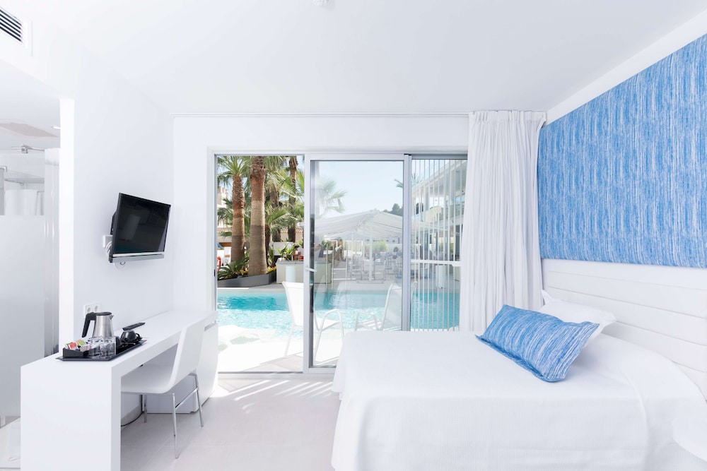 Reverence Mare Hotel - Adults Only — Hotel rooms in Palma Nova, Balearic Islands
