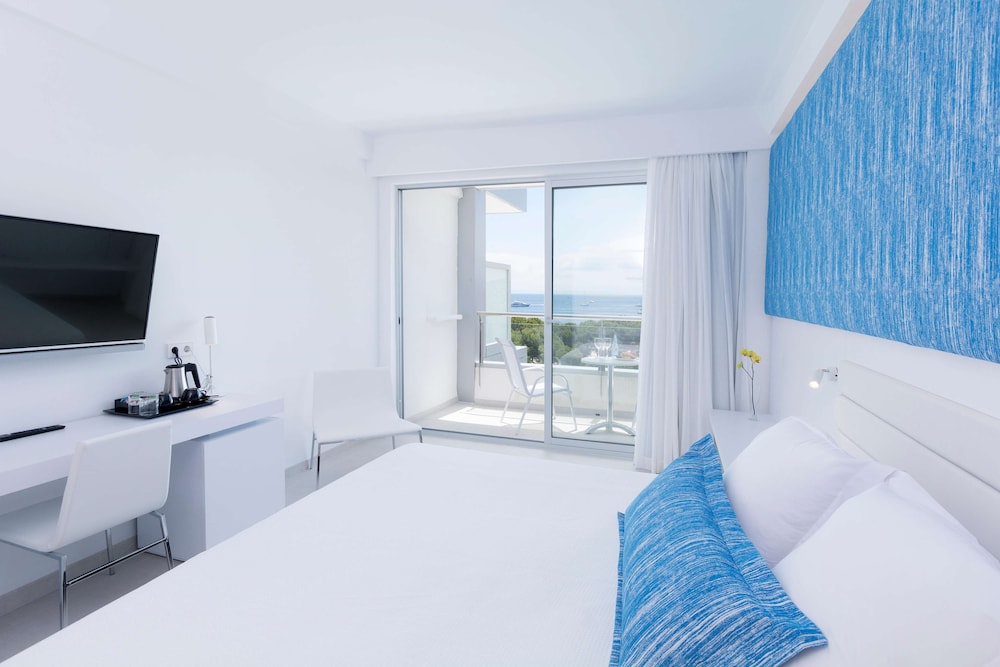 Reverence Mare Hotel - Adults Only — Hotel rooms in Palma Nova, Balearic Islands
