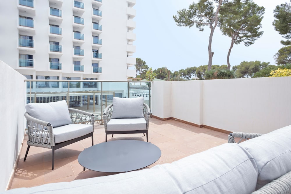 Hotel Best Delta — Hotel building in Maioris Decima, Balearic Islands