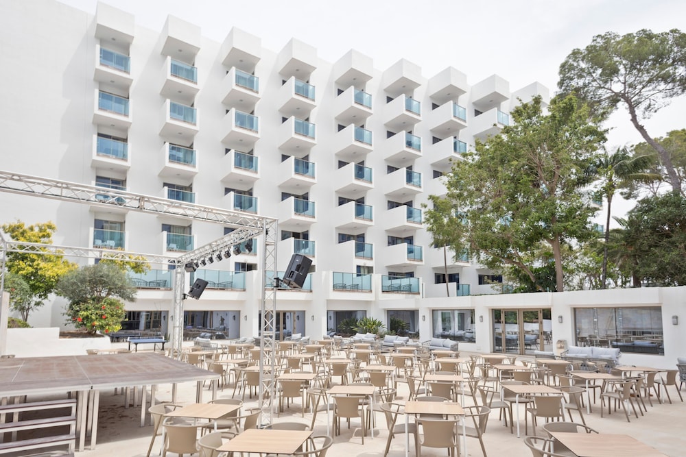 Hotel Best Delta — Hotel building in Maioris Decima, Balearic Islands