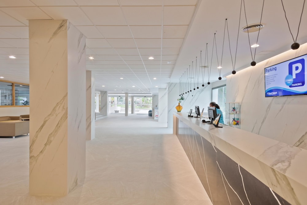 Hotel Best Delta — Hotel building in Maioris Decima, Balearic Islands