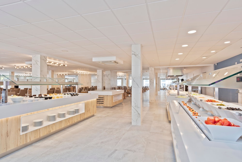 Hotel Best Delta — Restaurant & bars in Maioris Decima, Balearic Islands