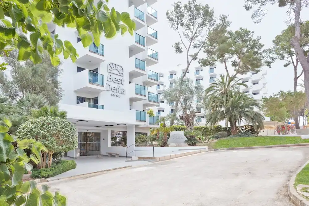 Hotel Best Delta — Hotel building in Maioris Decima, Balearic Islands