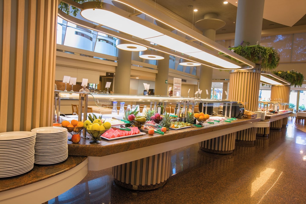 Ponient Dorada Palace by PortAventura World — Restaurant & bars in Salou, Catalonia