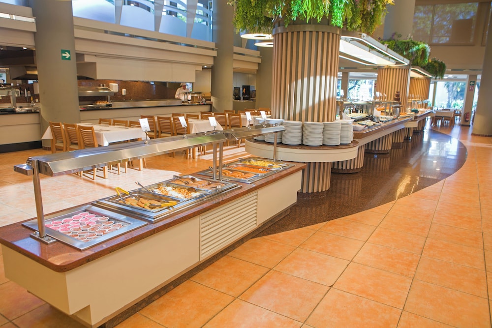 Ponient Dorada Palace by PortAventura World — Restaurant & bars in Salou, Catalonia