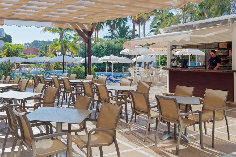 Ponient Dorada Palace by PortAventura World — Restaurant & bars in Salou, Catalonia