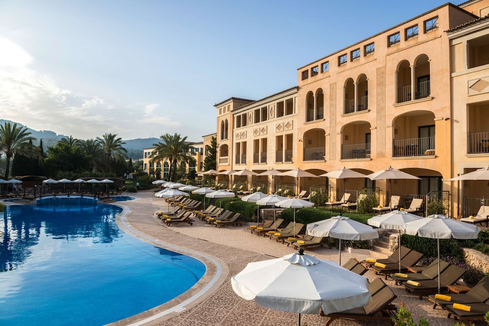 The Camp de Mar Hotel & Resort — Swimming pool in Andratx, Balearic Islands
