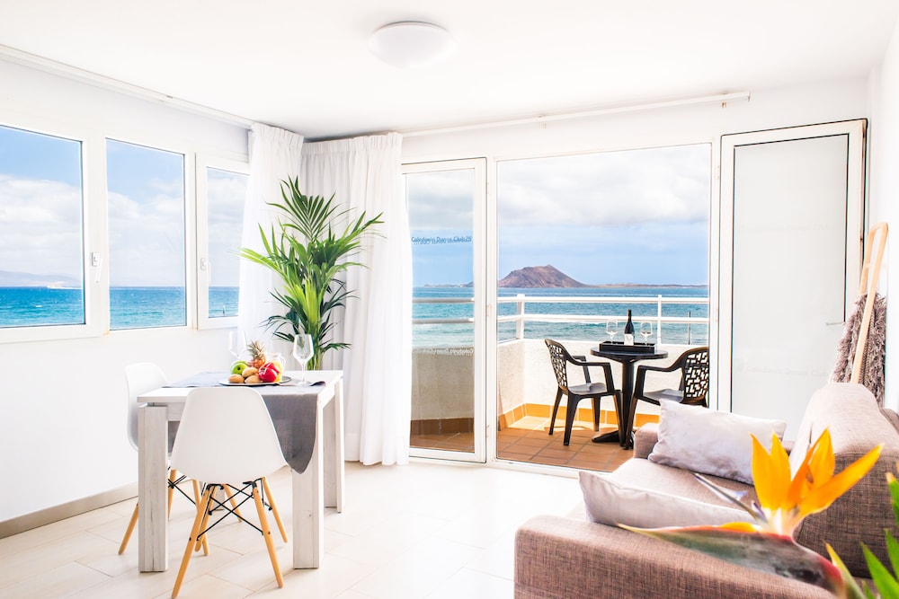 Apartamentos Dunas Club — Hotel rooms in Corralejo, Canary Islands