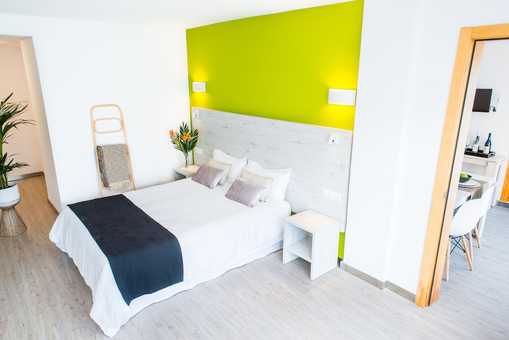Apartamentos Dunas Club — Hotel rooms in Corralejo, Canary Islands
