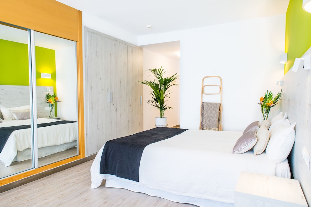 Apartamentos Dunas Club — Hotel rooms in Corralejo, Canary Islands