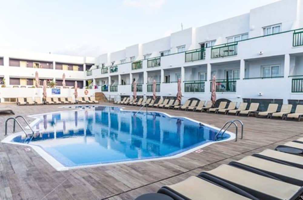 Apartamentos Dunas Club — Main photo in Corralejo, Canary Islands