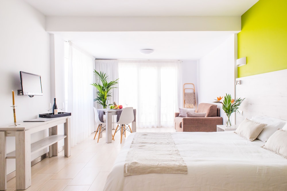 Apartamentos Dunas Club — Hotel rooms in Corralejo, Canary Islands