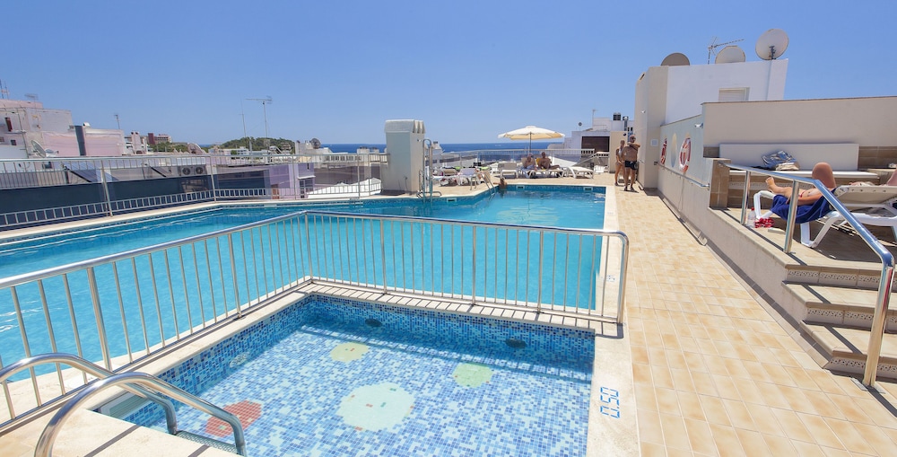 Duquesa Playa Aparthotel — Swimming pool in Santa Eulalia, Balearic Islands