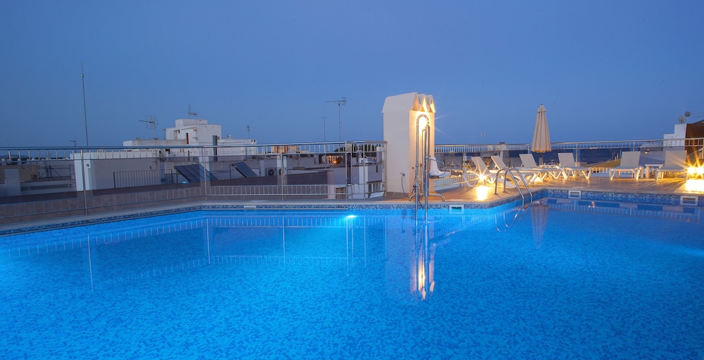 Duquesa Playa Aparthotel — Swimming pool in Santa Eulalia, Balearic Islands