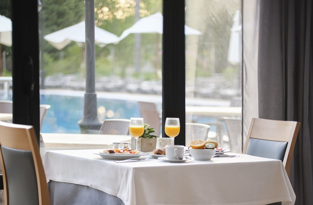 Aparthotel Duva & Spa — Restaurant & bars in Puerto Pollensa, Balearic Islands
