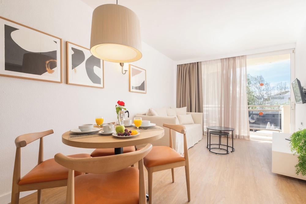 Aparthotel Duva & Spa — Hotel rooms in Puerto Pollensa, Balearic Islands