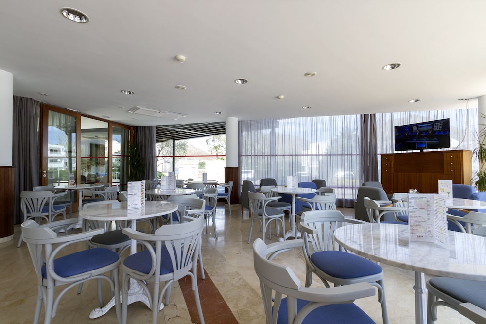 Aparthotel Duva & Spa — Restaurant & bars in Puerto Pollensa, Balearic Islands