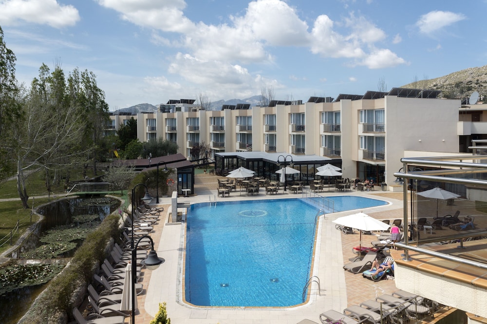 Aparthotel Duva & Spa — Swimming pool in Puerto Pollensa, Balearic Islands