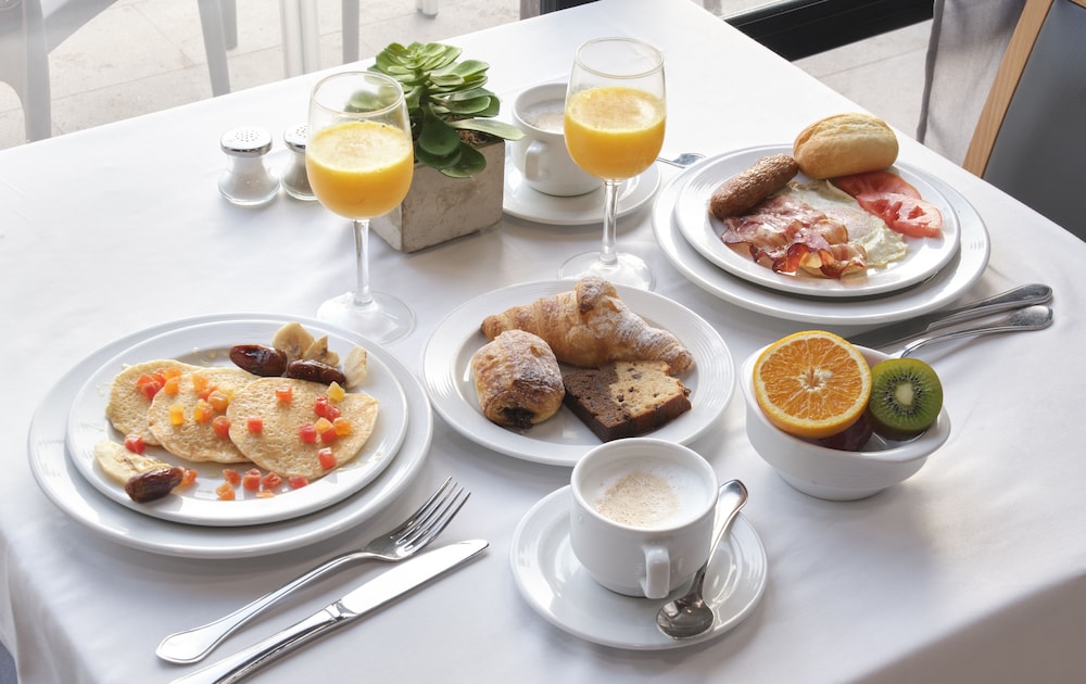 Aparthotel Duva & Spa — Restaurant & bars in Puerto Pollensa, Balearic Islands