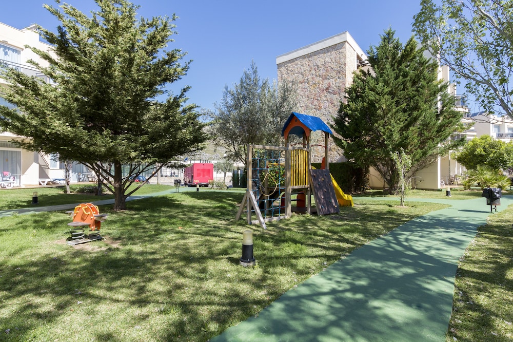Aparthotel Duva & Spa — Attractions for children in Puerto Pollensa, Balearic Islands