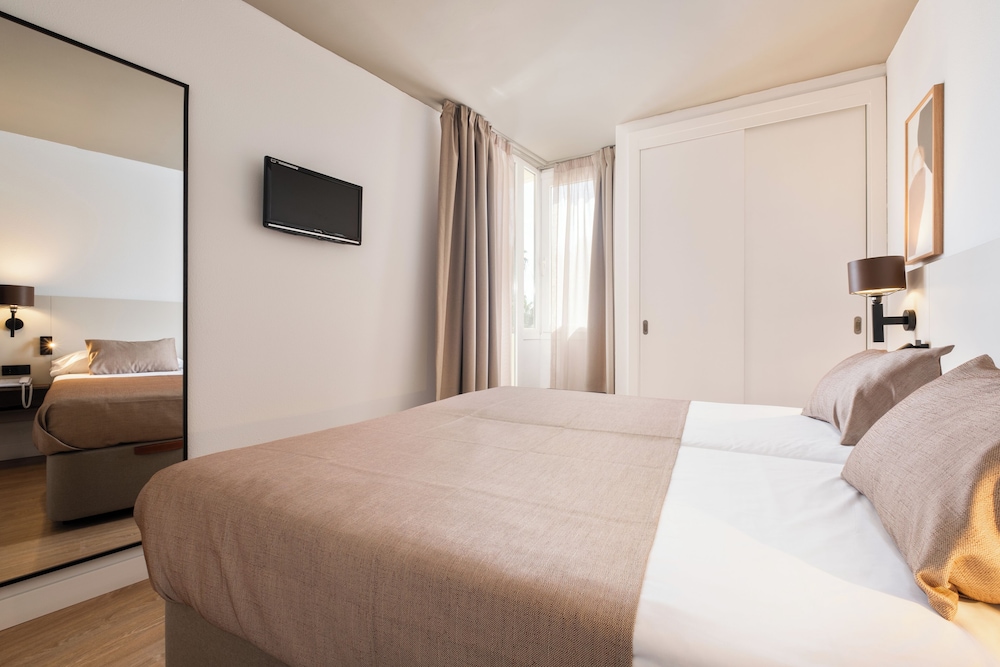 Aparthotel Duva & Spa — Hotel rooms in Puerto Pollensa, Balearic Islands