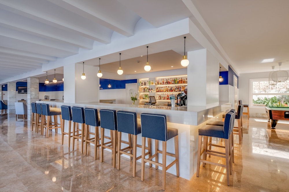 Hotel Eden Soller — Restaurant & bars in Puerto de Soller, Balearic Islands