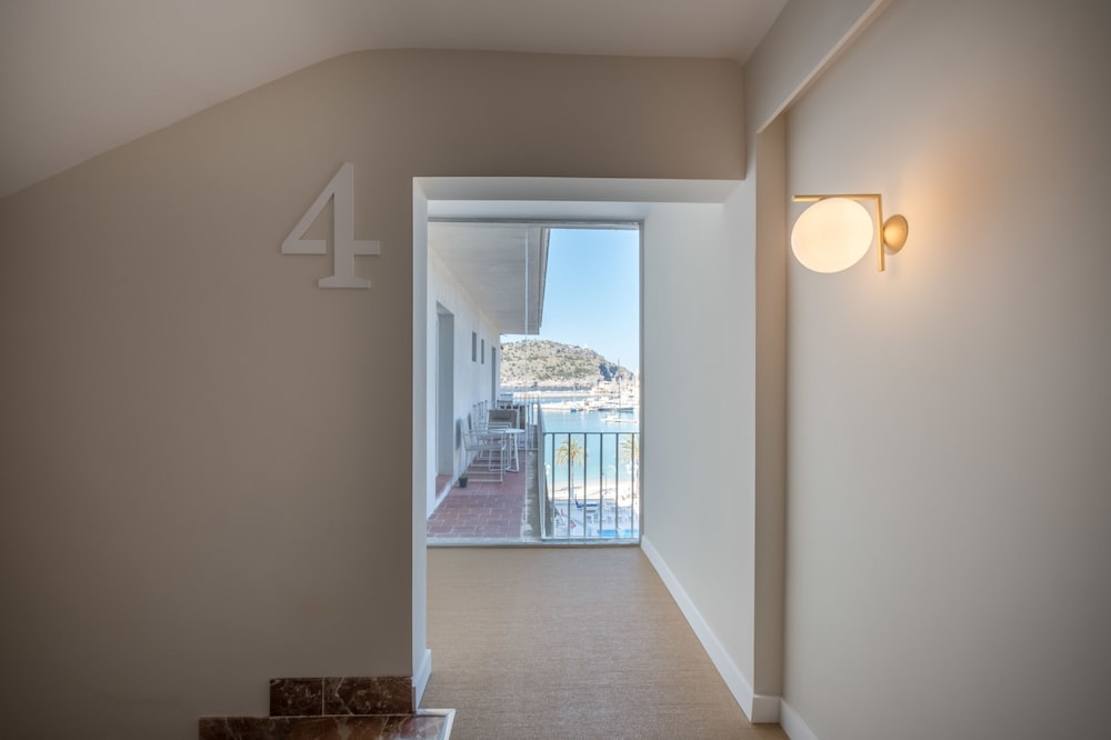 Hotel Eden Soller — Hotel building in Puerto de Soller, Balearic Islands