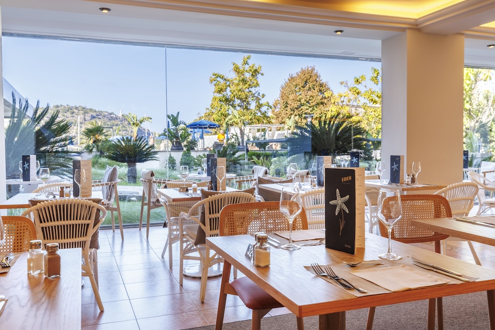 Hotel Eden Soller — Restaurant & bars in Puerto de Soller, Balearic Islands