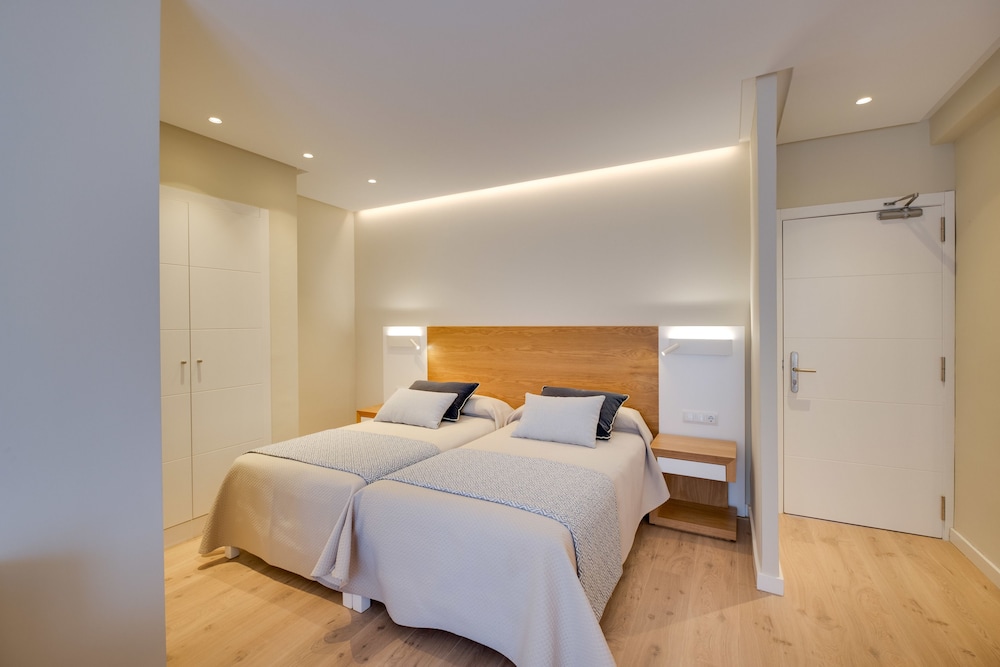 Hotel Eden Soller — Hotel rooms in Puerto de Soller, Balearic Islands