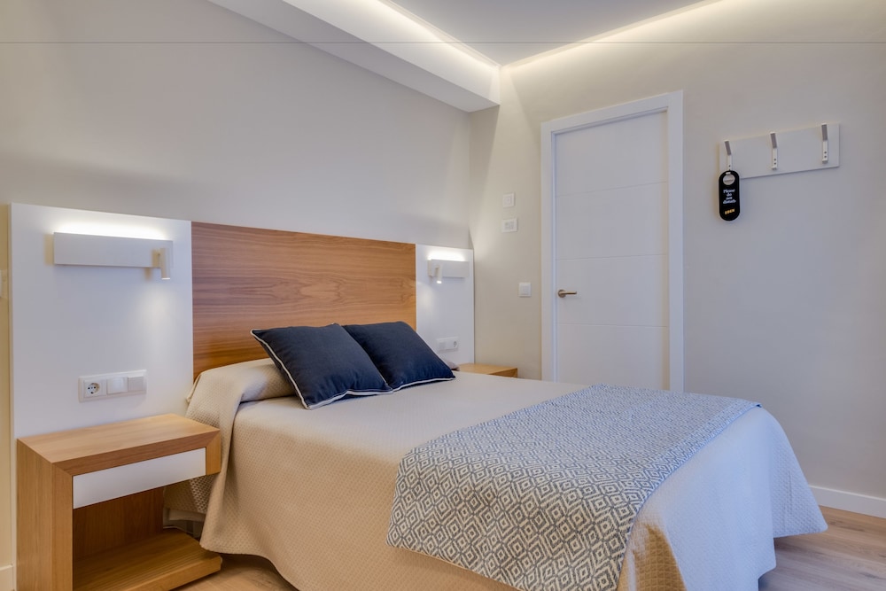 Hotel Eden Soller — Hotel rooms in Puerto de Soller, Balearic Islands