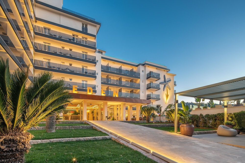 Hotel Eden Soller — Hotel building in Puerto de Soller, Balearic Islands