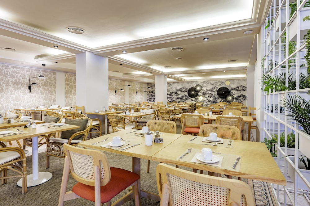 Hotel Eden Soller — Restaurant & bars in Puerto de Soller, Balearic Islands