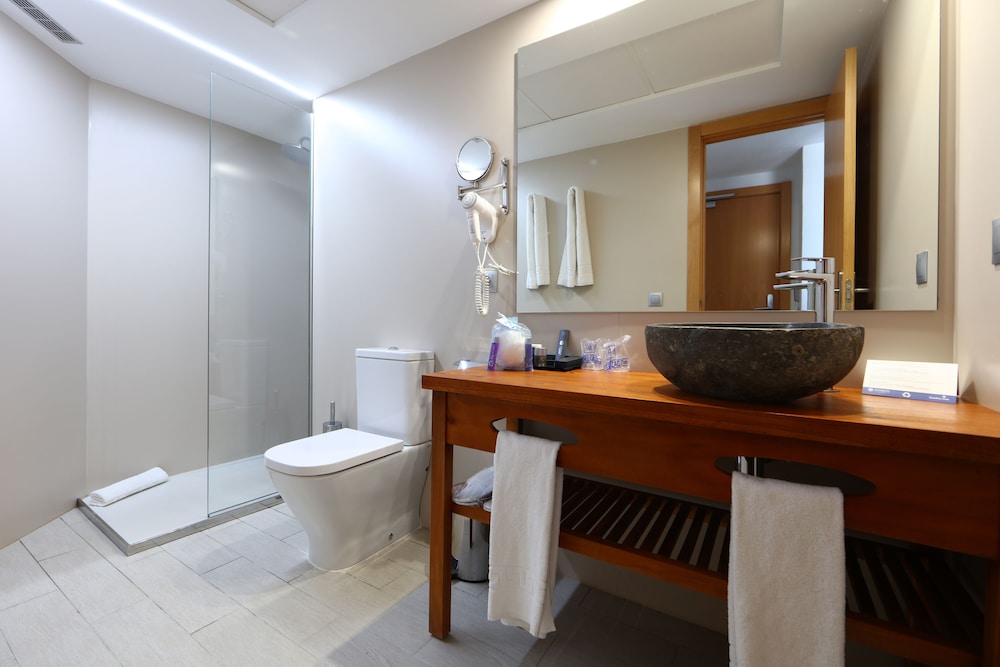 Sandos El Greco Hotel - Adults Only — Hotel rooms in Portinatx, Balearic Islands