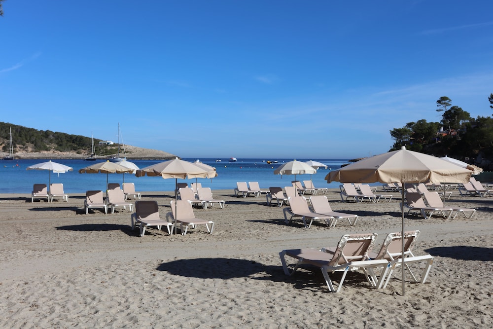 Sandos El Greco Hotel - Adults Only — Beach in Portinatx, Balearic Islands