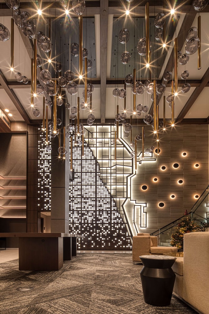 Hampton Inn & Suites Chicago Downtown — Hotel building in Chicago, Illinois