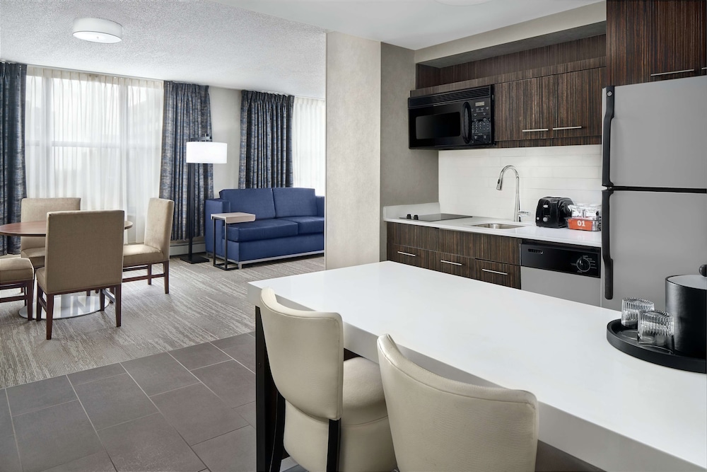 Hampton Inn & Suites Chicago Downtown — Hotel rooms in Chicago, Illinois