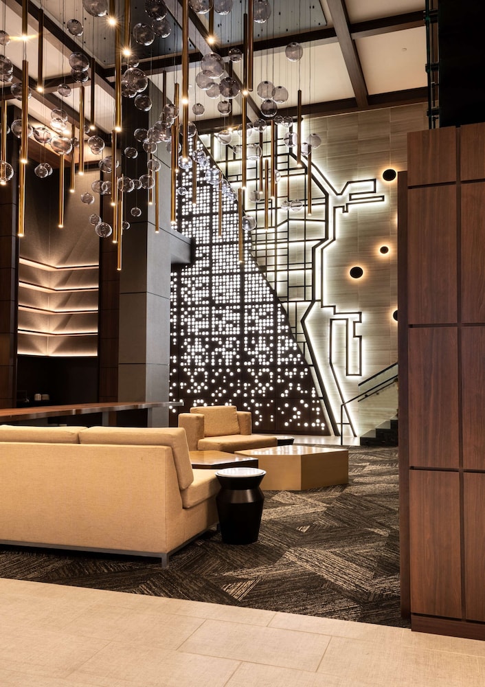 Hampton Inn & Suites Chicago Downtown — Hotel building in Chicago, Illinois