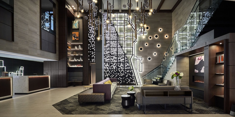 Hampton Inn & Suites Chicago Downtown — Hotel building in Chicago, Illinois
