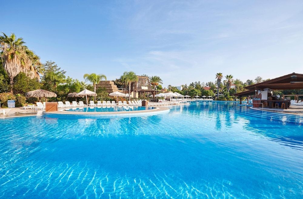 PortAventura Hotel El Paso - Includes unlimited access to PortAventura Park & 1 day access to Ferrari Land image