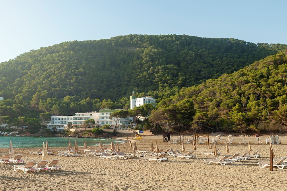 Hotel Apartamentos El Pinar — Beach in Santa Eulalia, Balearic Islands