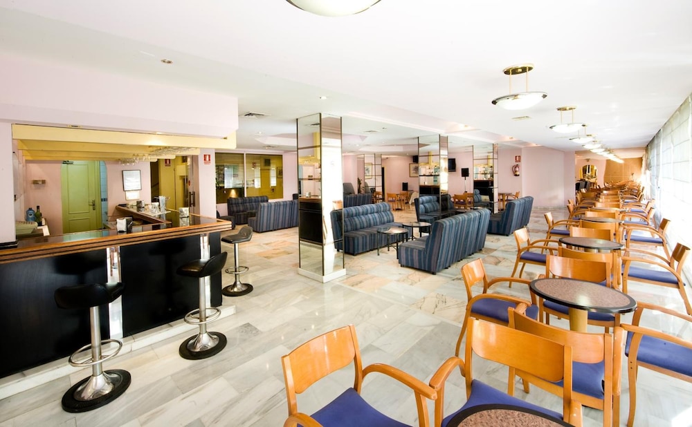 Hotel Monarque El Rodeo — Restaurant & bars in Marbella, Andalusia
