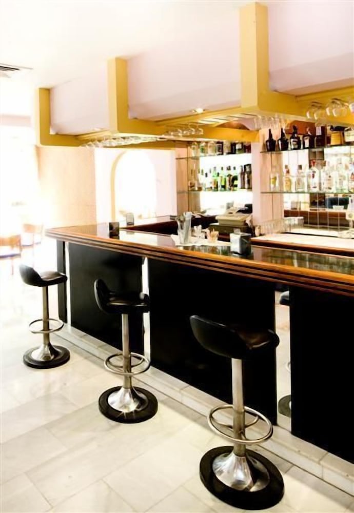 Hotel Monarque El Rodeo — Restaurant & bars in Marbella, Andalusia