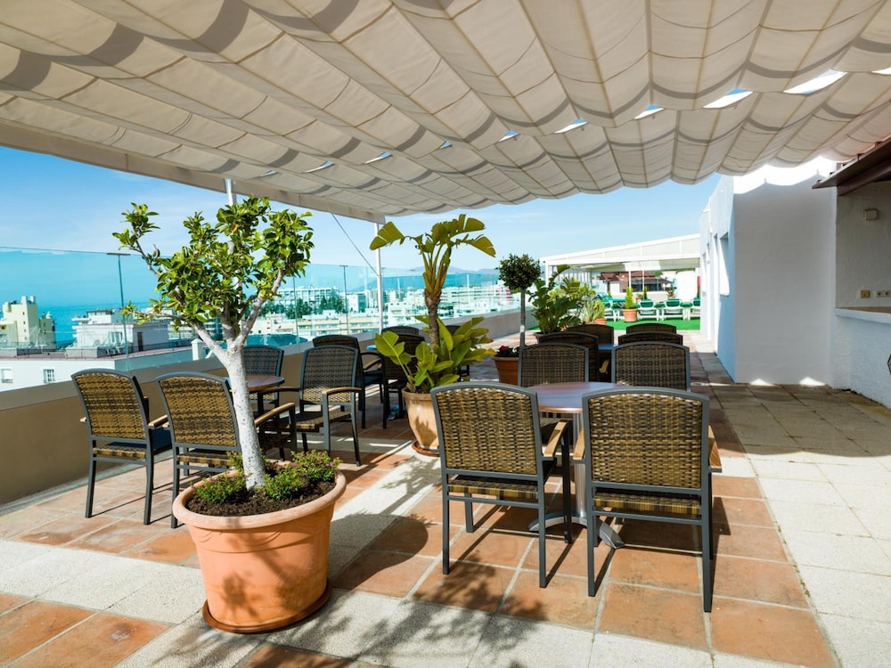 Hotel Monarque El Rodeo — Restaurant & bars in Marbella, Andalusia
