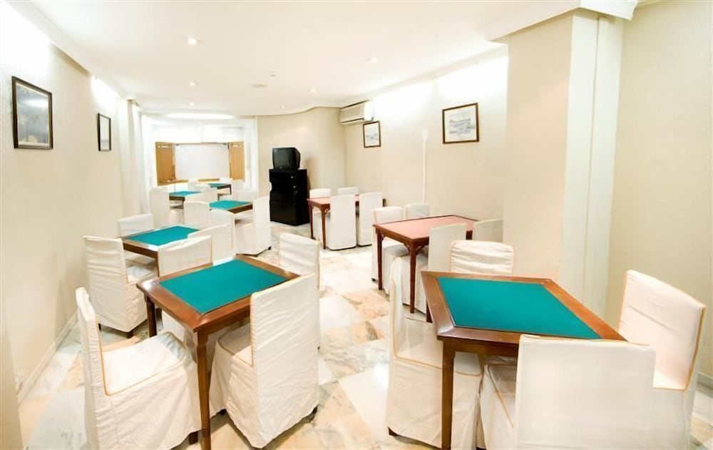 Hotel Monarque El Rodeo — Restaurant & bars in Marbella, Andalusia
