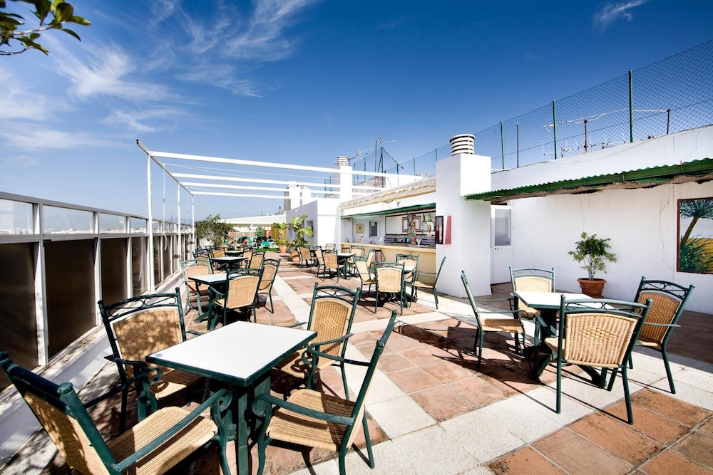 Hotel Monarque El Rodeo — Restaurant & bars in Marbella, Andalusia
