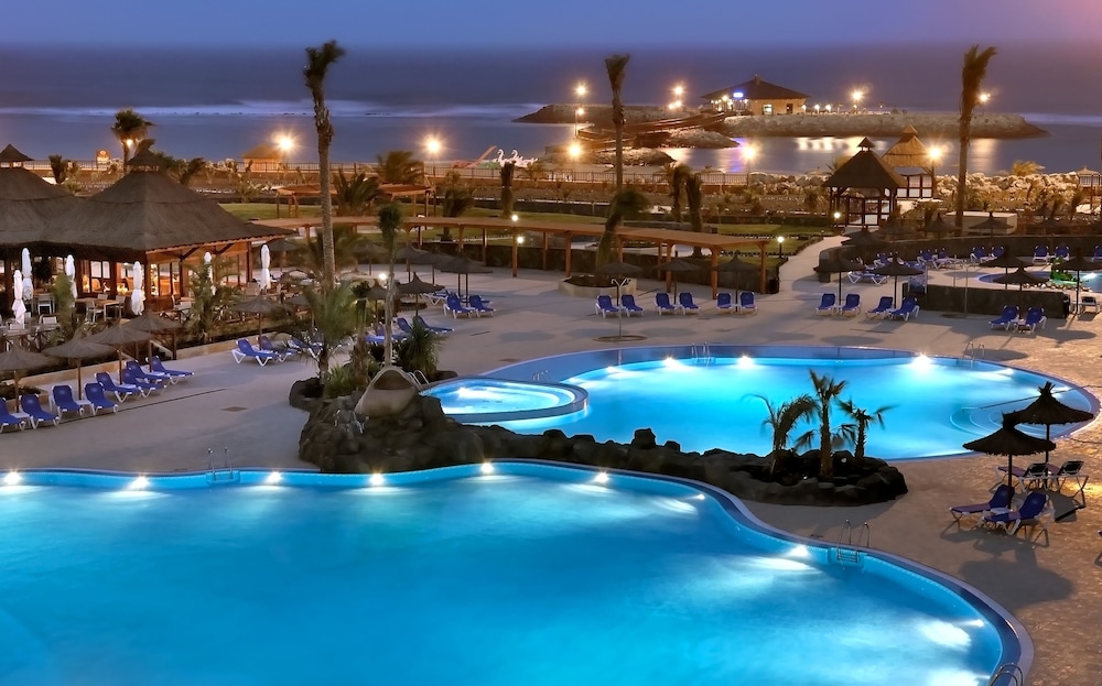Elba Carlota Beach & Golf Resort — Swimming pool in Costa de Antigua, Canary Islands