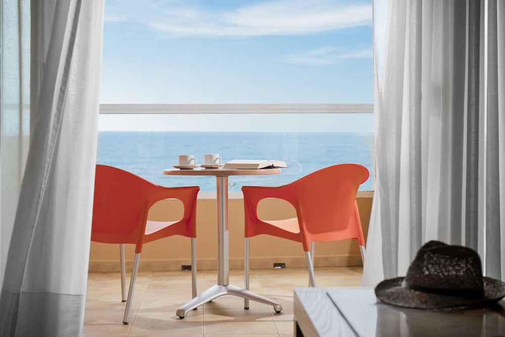 Elba Carlota Beach & Golf Resort — Hotel rooms in Costa de Antigua, Canary Islands